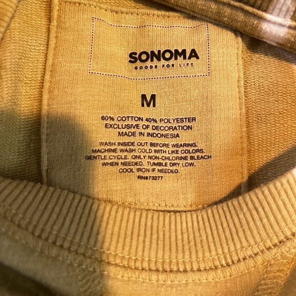 Olive Green Sweatshirt 🫒 - Picture 2 of 2